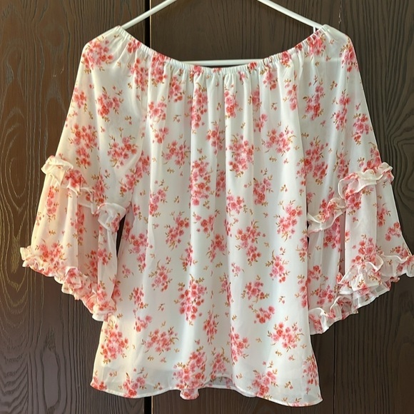 1. State boho, sheer blouse pink with pink floral top. Shoulders option. Size XS - Picture 8 of 9